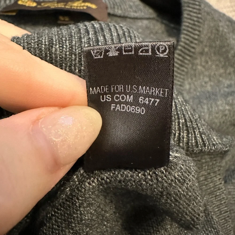 Loro Piana Charcoal Gray Silk & Cashmere V Neck Sweater Size 52